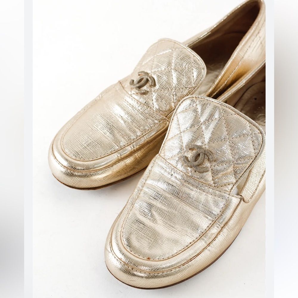 CHANEL Metallic Gold Quilted Leather Loafers Size 40 Wide (fits a 9)